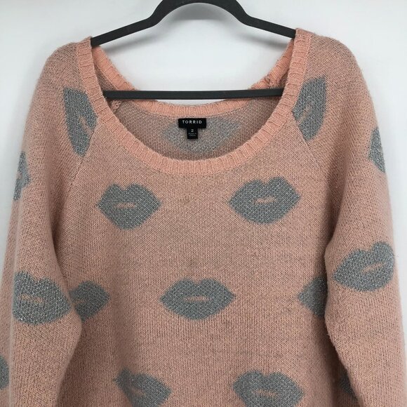 Torrid Pink Silver metallic Lip Print fuzzy Crewneck sweater size 2X - Picture 5 of 16